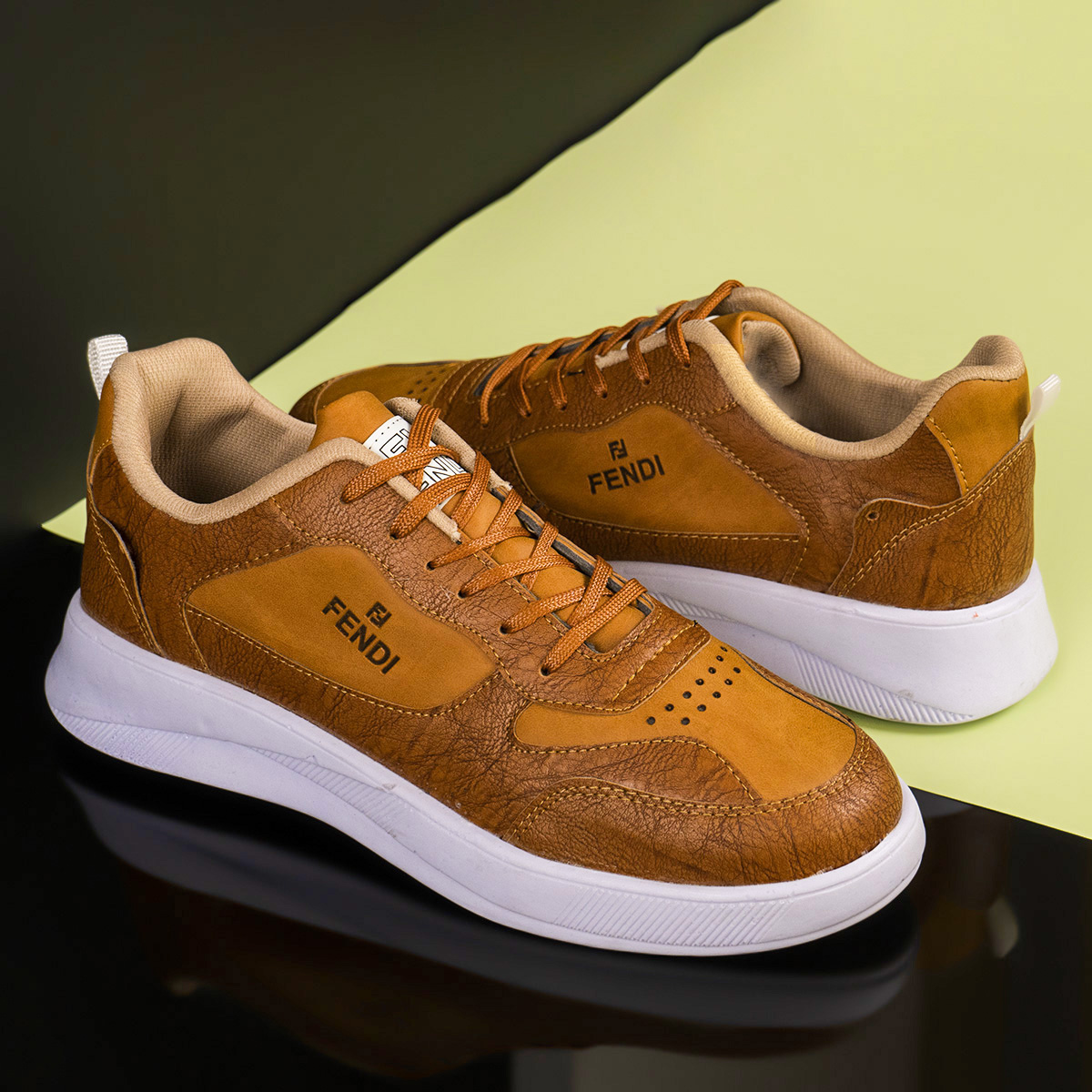 کفش فندی عسلی مردانه مدل Vidash