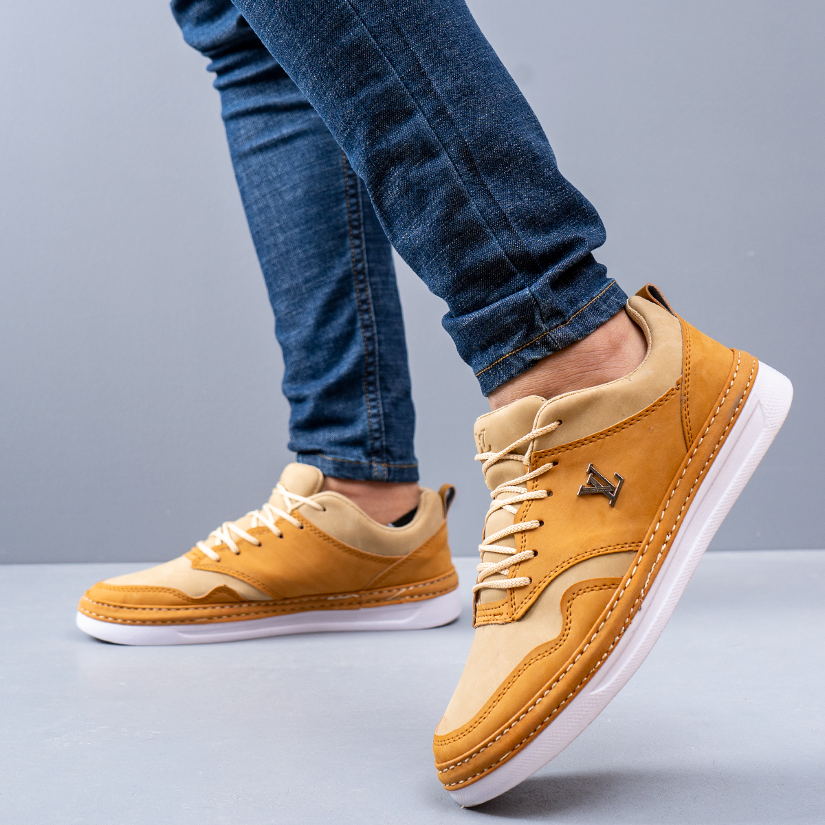 کفش LV مردانه عسلی مدل Amery