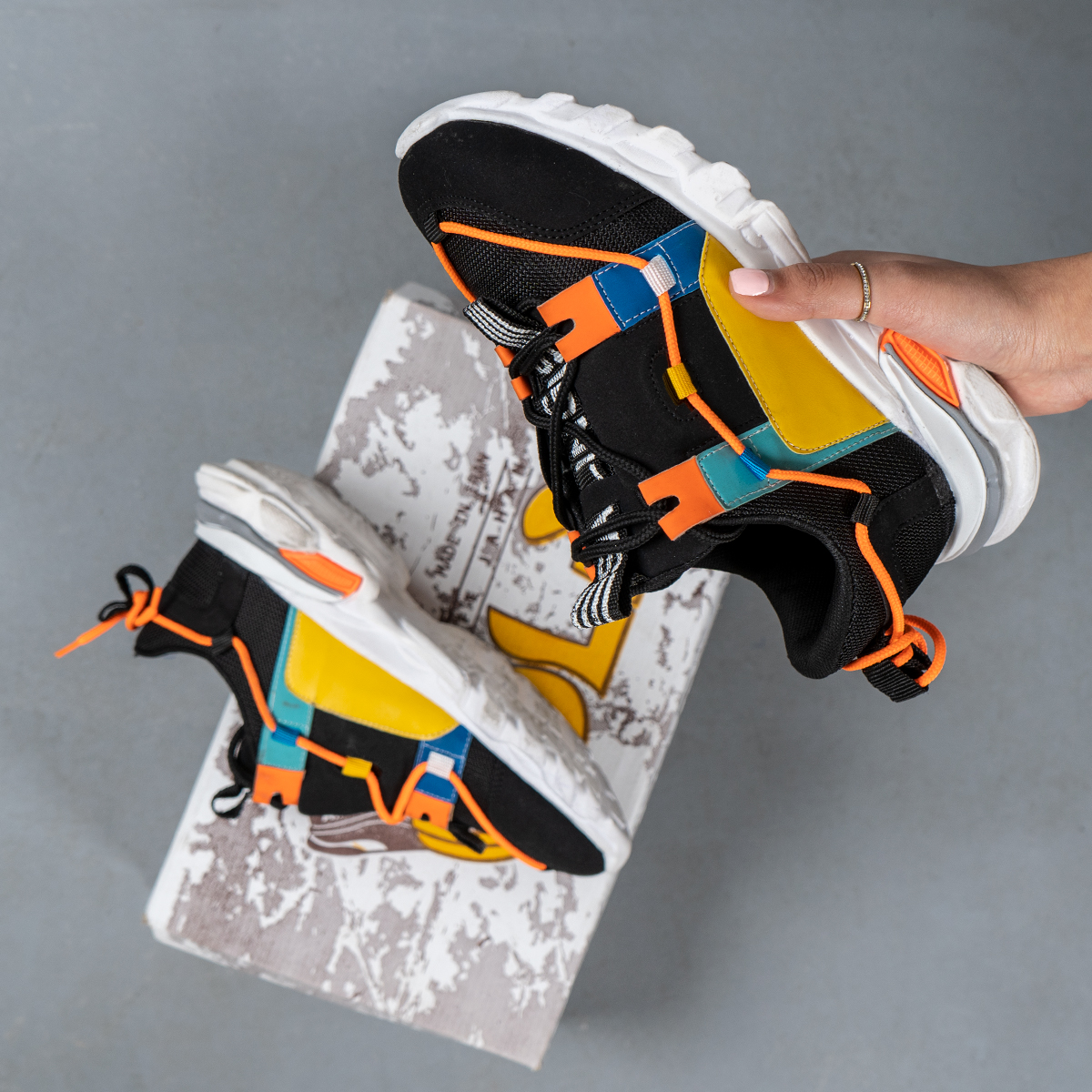 کفش ورزشی دخترانه مشکی مدل Ruby