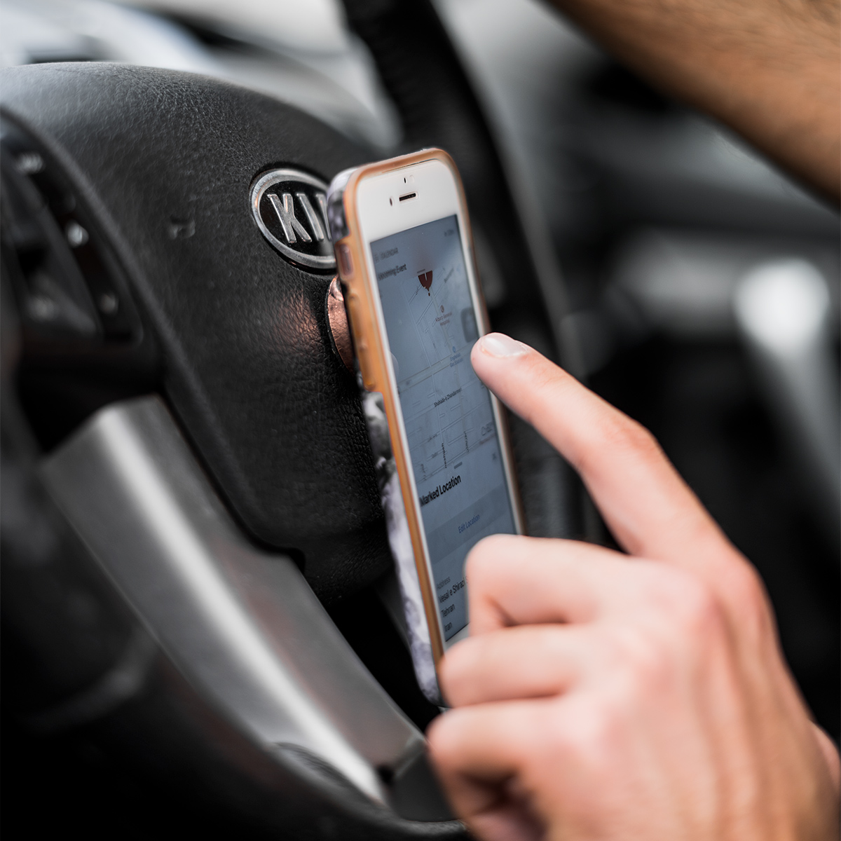 پایه نگهدارنده گوشی موبایل طرح اسپینر