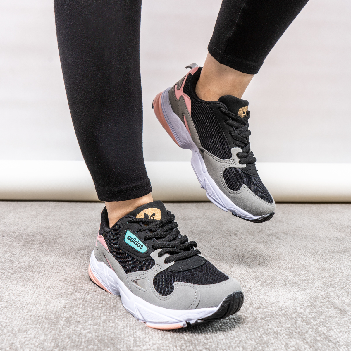 کفش ورزشی Adidas زنانه مدل Mania