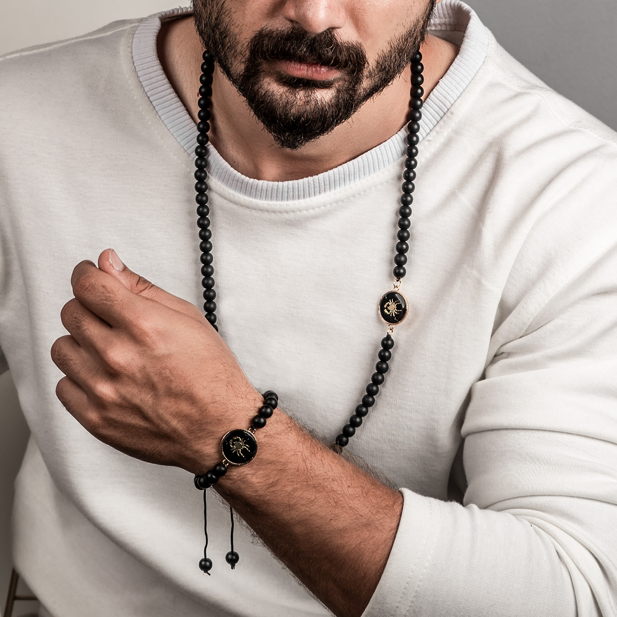 نیم ست مهره ای مشکی مدل Aban