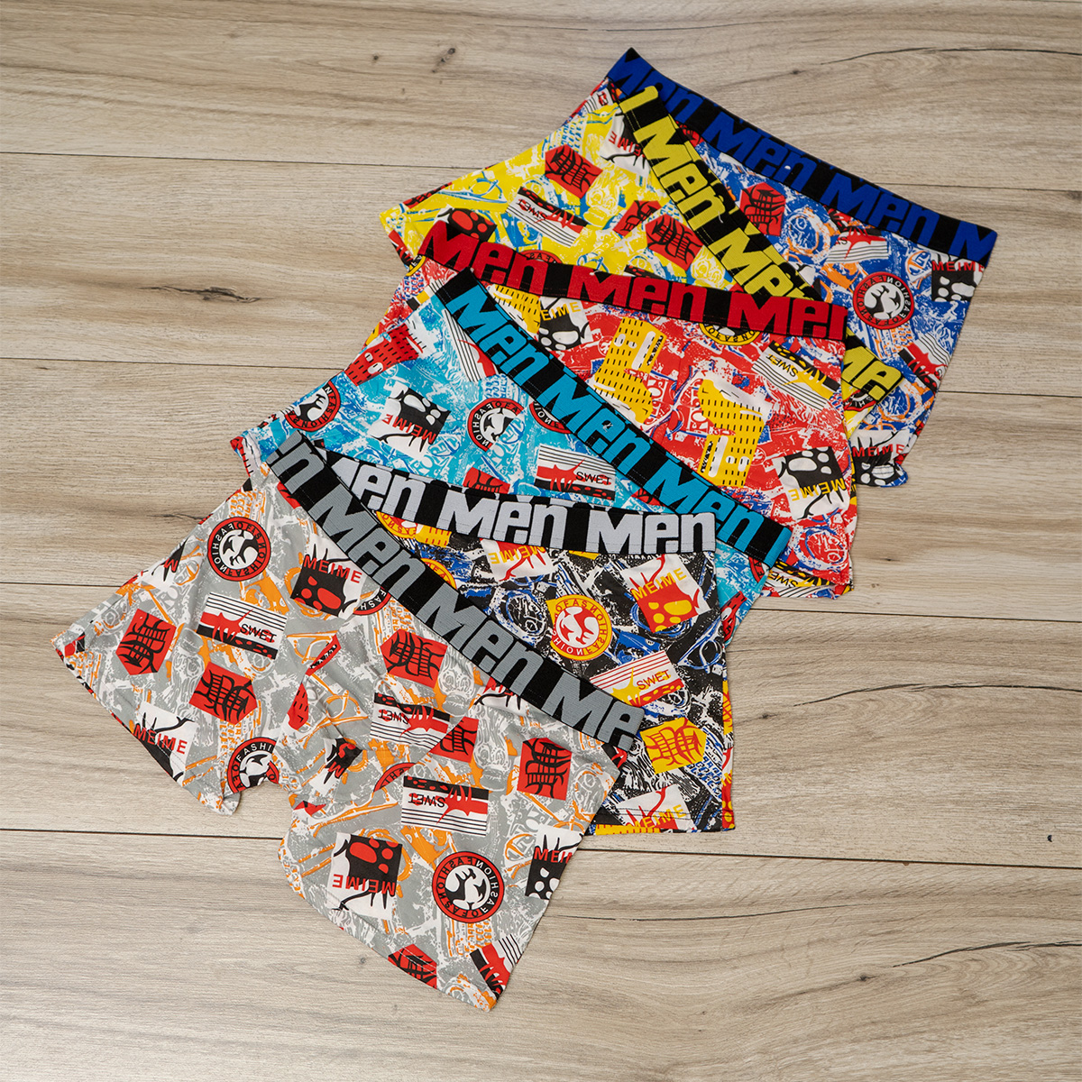 شورت نیم پا قرمز(T) مدل .MAN(T)