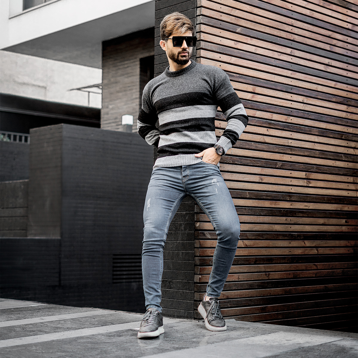 پلیور راه راه طوسی ذغالی مردانه مدل Sosha