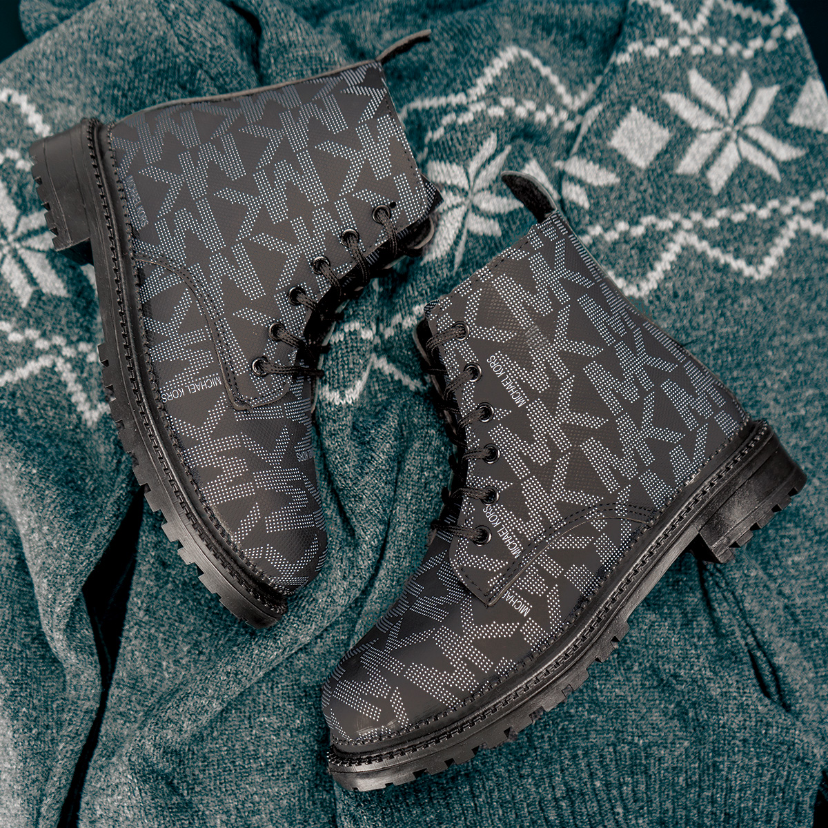 نیم بوت دخترانه مشکی مدل yalda