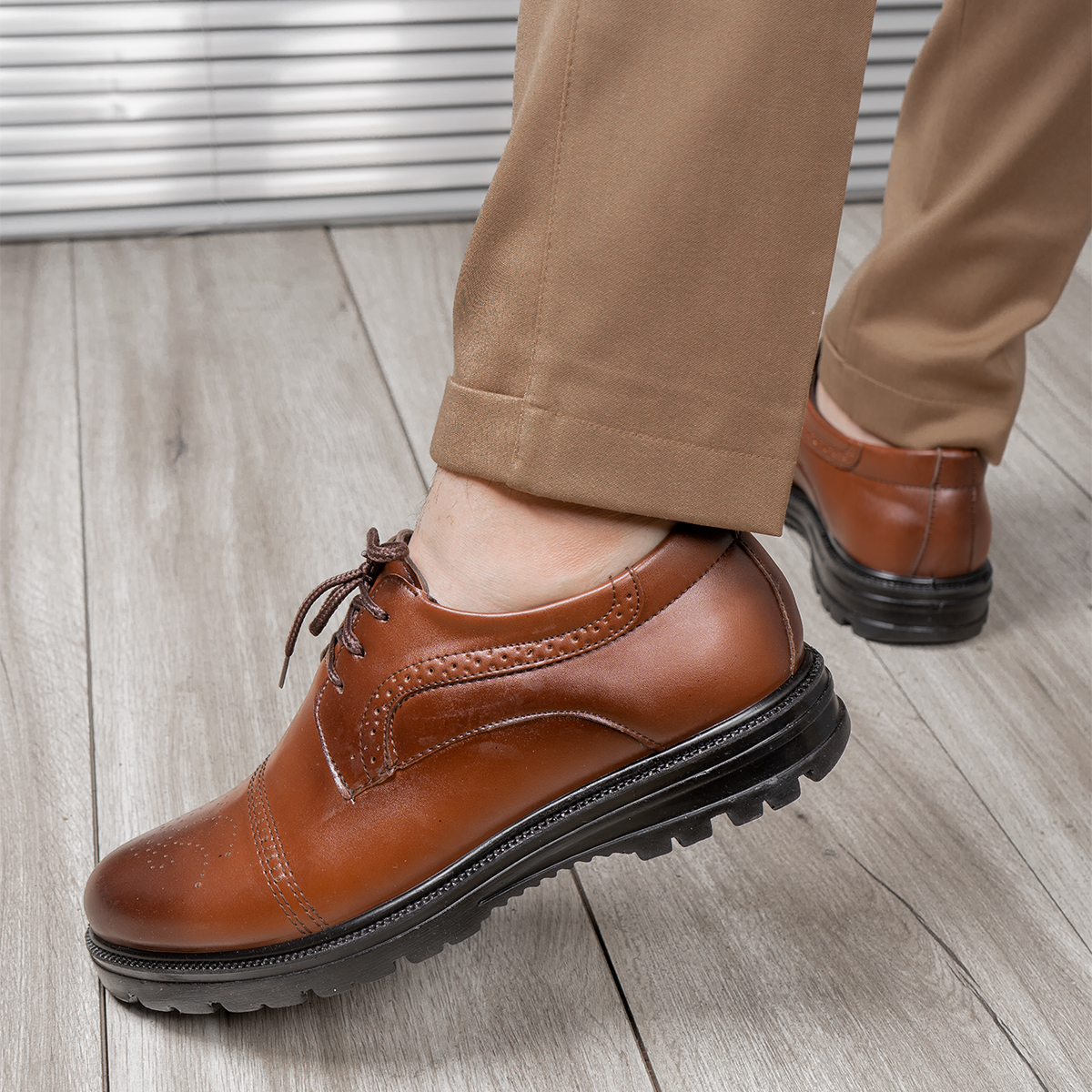 کفش رسمی مردانه عسلی مدل golshah