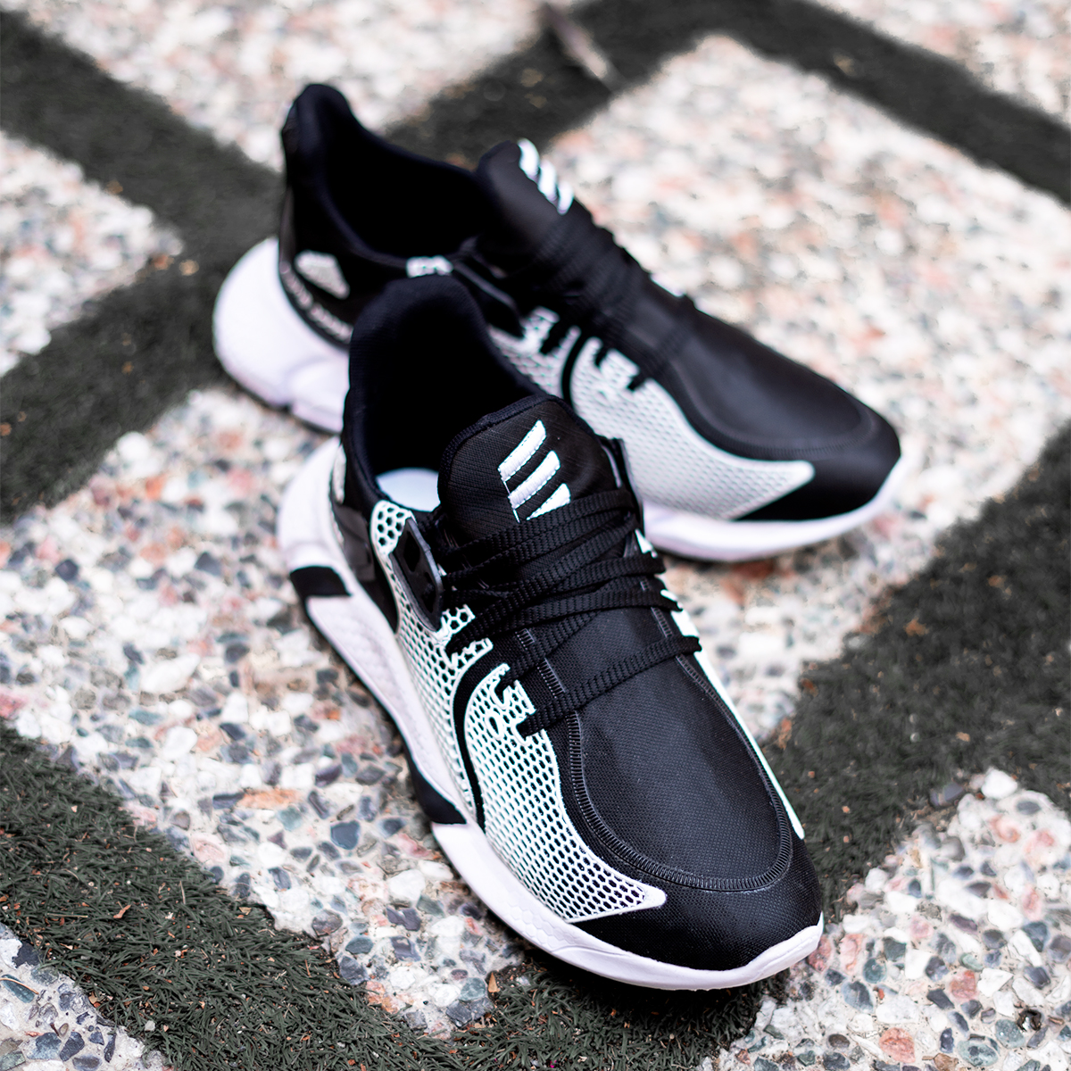 کفش ورزشی مردانه مشکی سفید مدل Arang