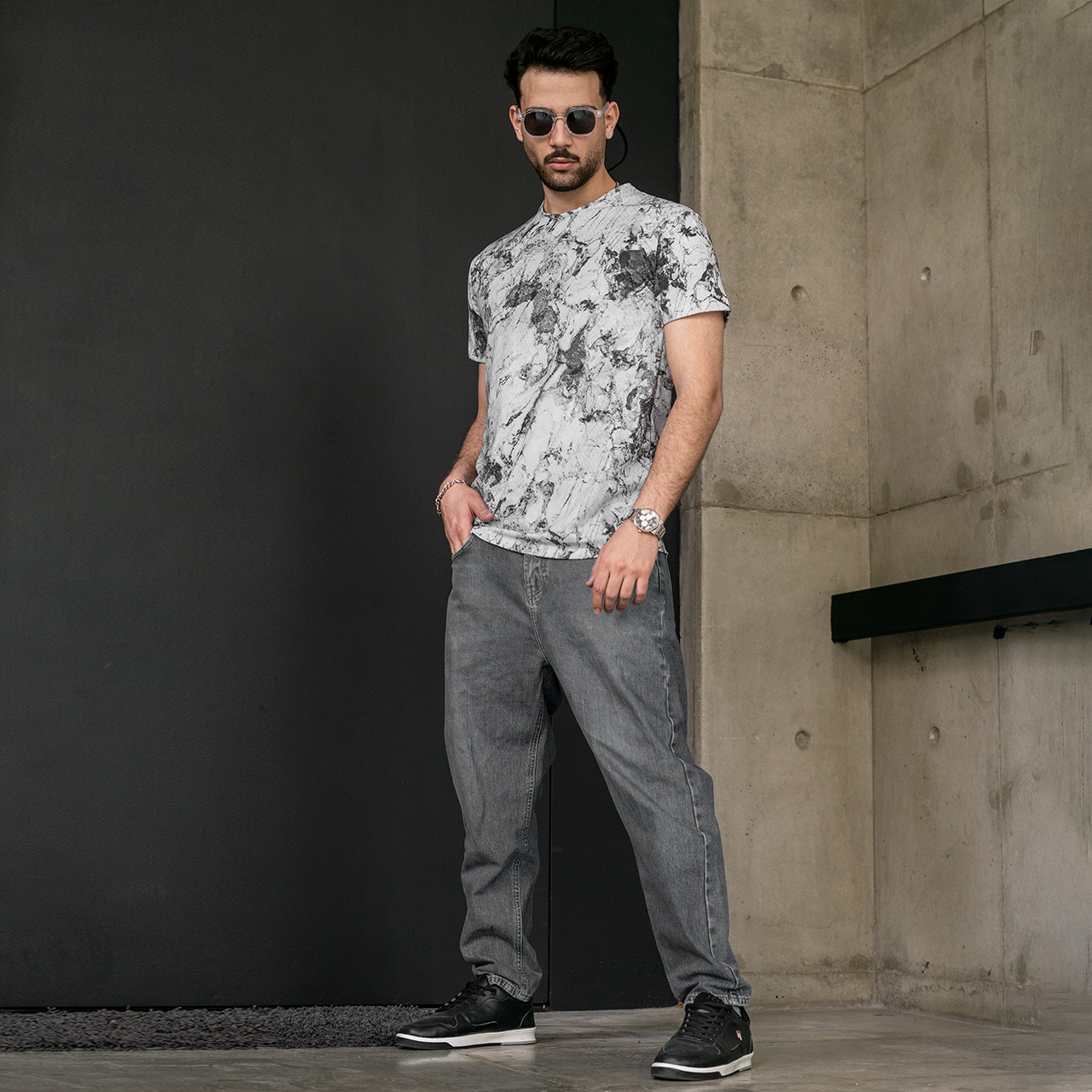 تیشرت مردانه طوسی آبرنگی مدل 61