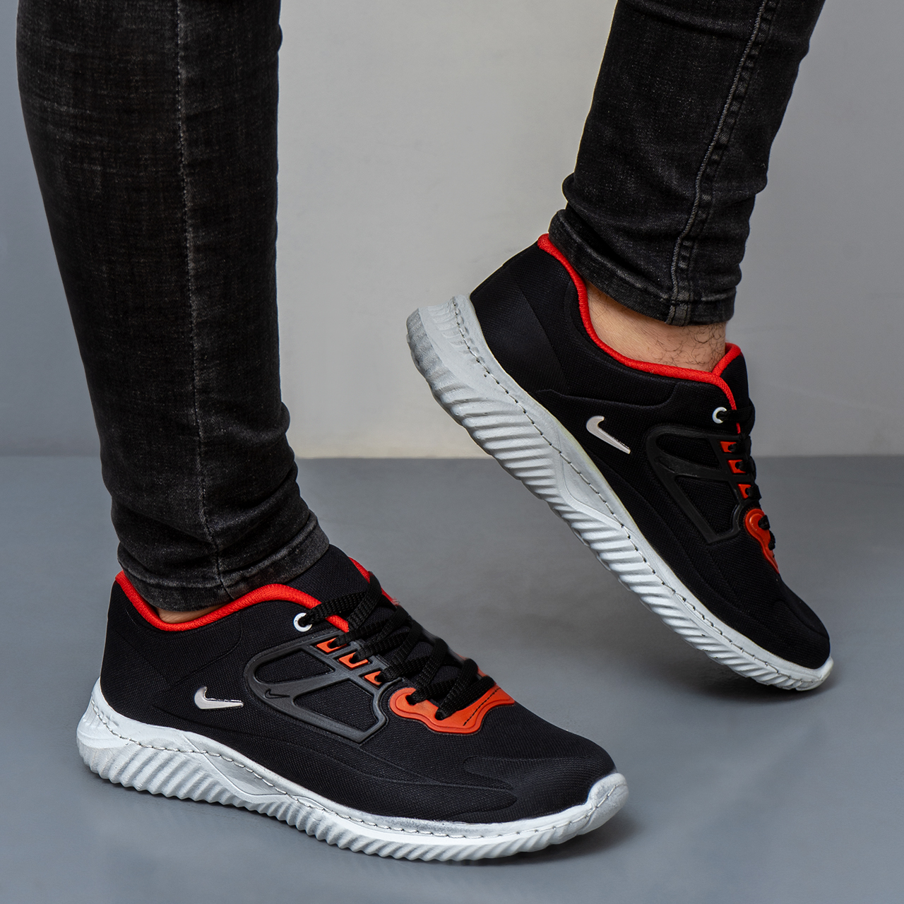 کفش ورزشی مردانه مشکی نایک(T) مدل P82