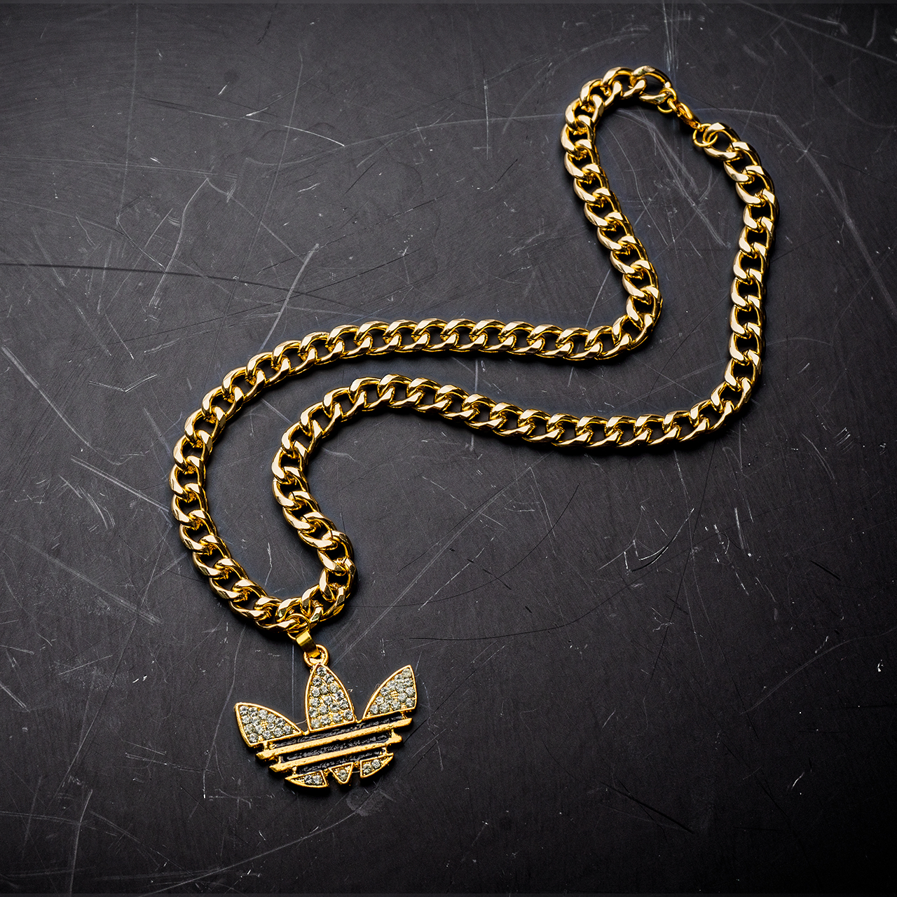 گردنبند آویز دار آدیداس طلایی مردانه مدل A40