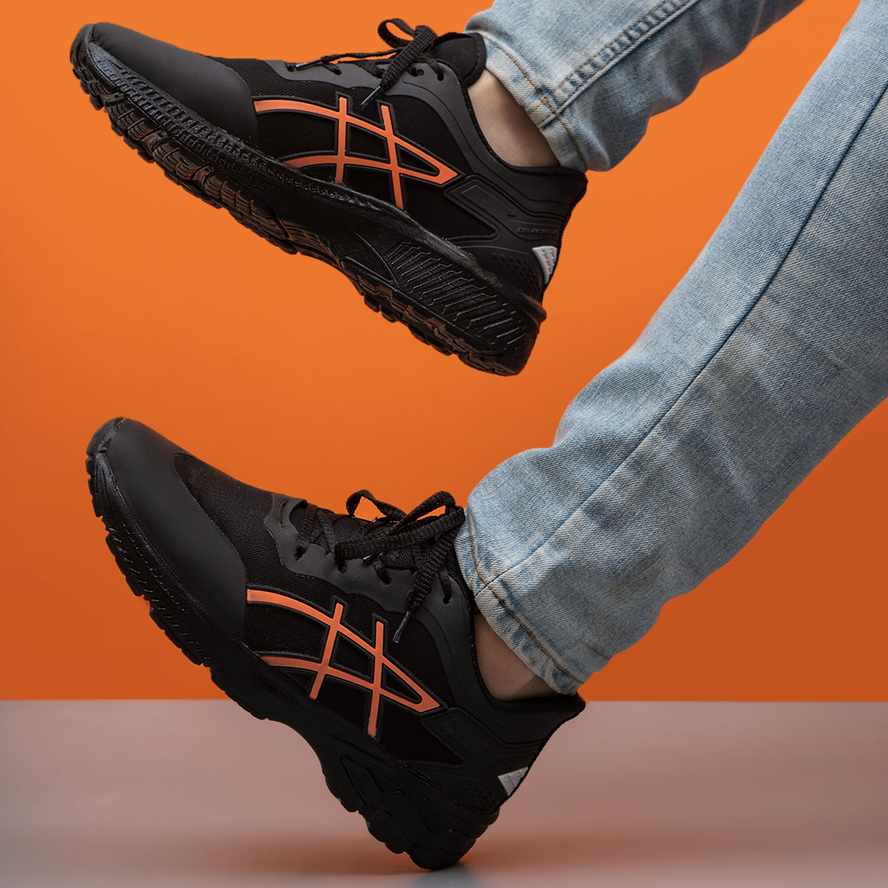 کفش ورزشی مشکی نارنجی زیره مشکی مردانه مدل Rail