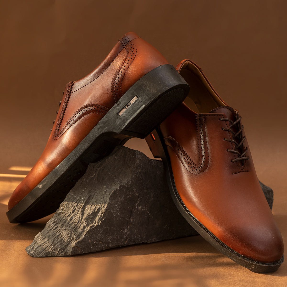 کفش رسمی مردانه عسلی مدل Tomaj