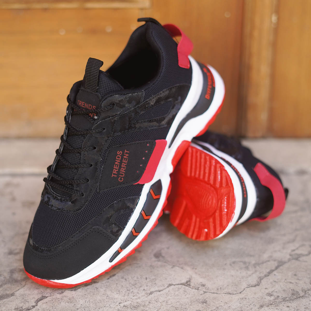 کفش ورزشی مردانه مشکی قرمز مدل Manil