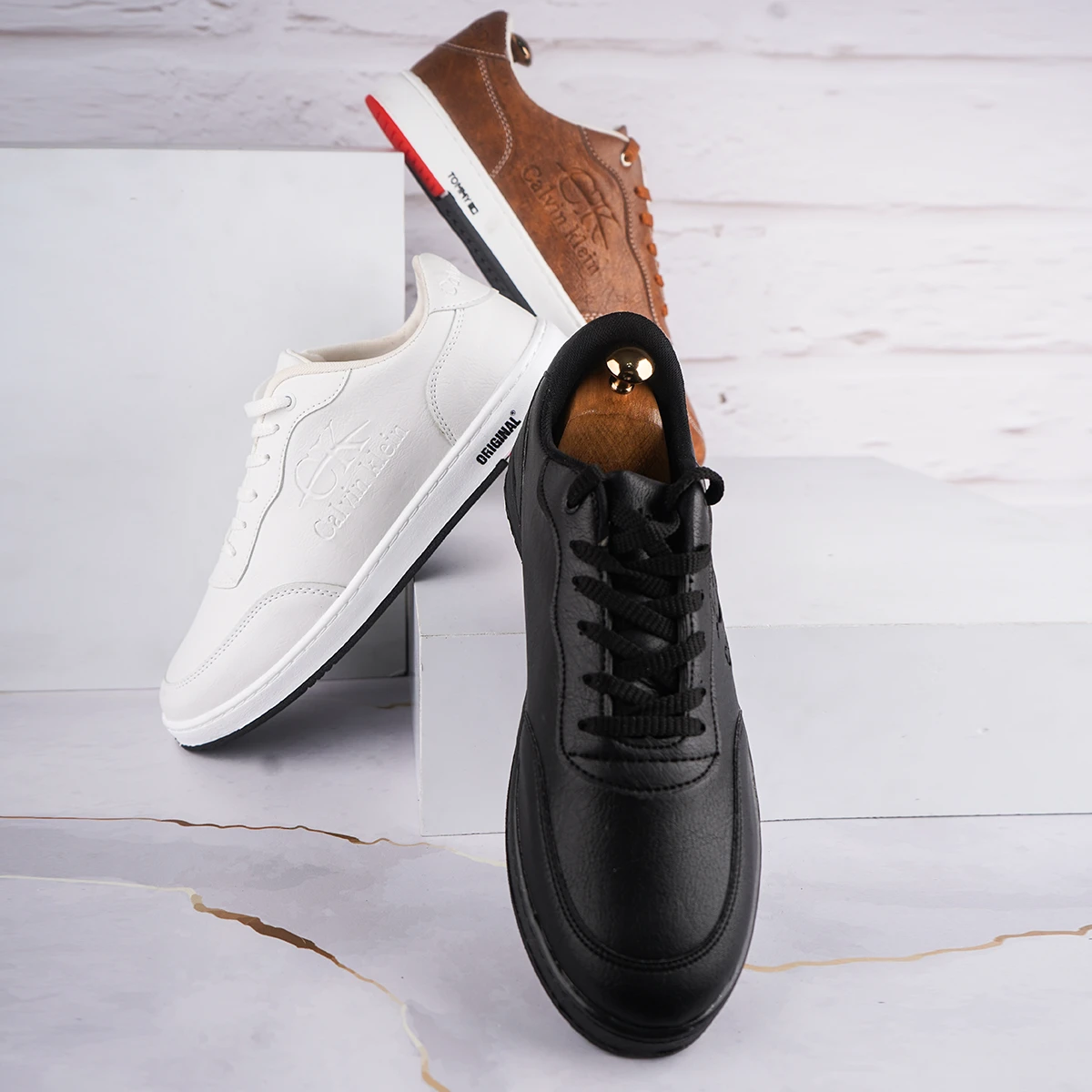 کفش تخت مردانه سفید مدل CALVIN KLEIN