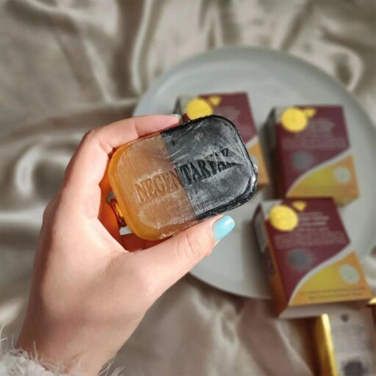 صابون تریاک کلاژن طلا مدل Negin