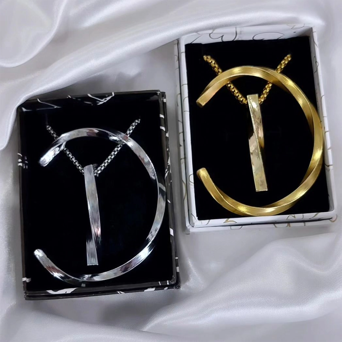 ست گردنبند و بنگل پیچ خورده ( طلایی )