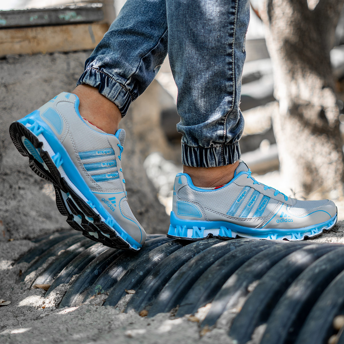 کفش ورزشی Adidas مردانه طوسی آبی مدل Gilva