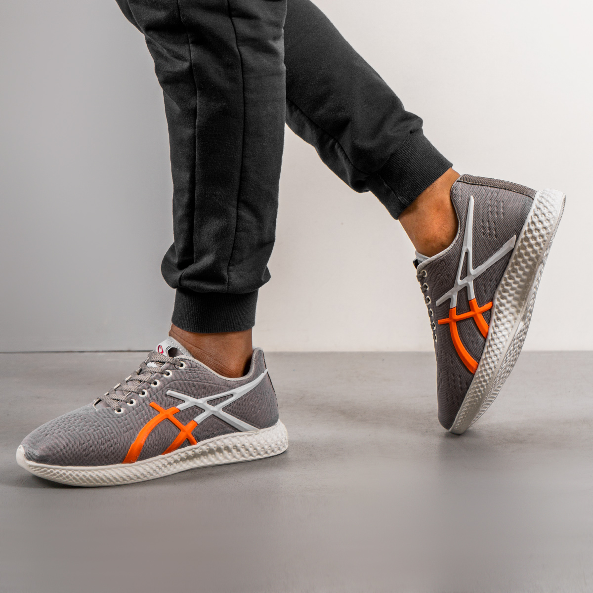 کفش ورزشی Asics مردانه طوسی نارنجی مدل Nardin(T)