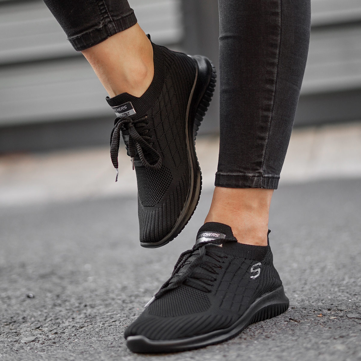 کفش ورزشی SKECHERS مشکی زنانه مدل Helena